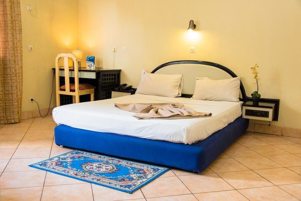 Hotel Beausejour Mirabel Bonabéri エクステリア 写真